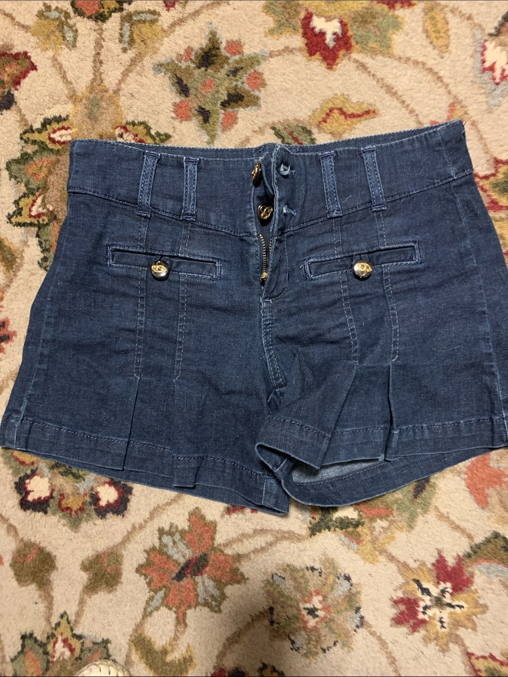 Guess Women’s Dark Blue Denim Shorts with Pleated Hems Size 28